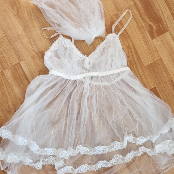 Victoria's Secret Bridal 3 Pc Lingerie Set - Picture 3 of 11